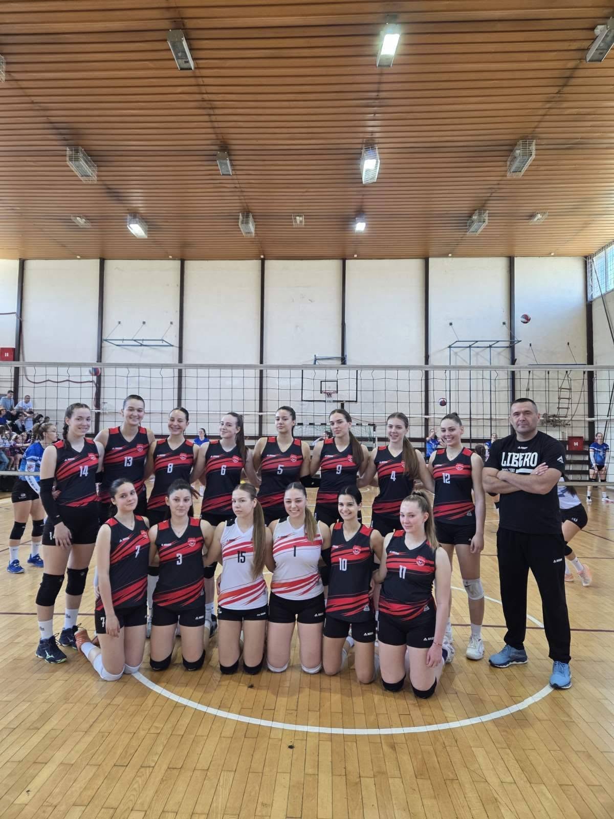 Seniorke OK Libero — srebrna medalja 2025